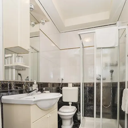 Nina Apartment *