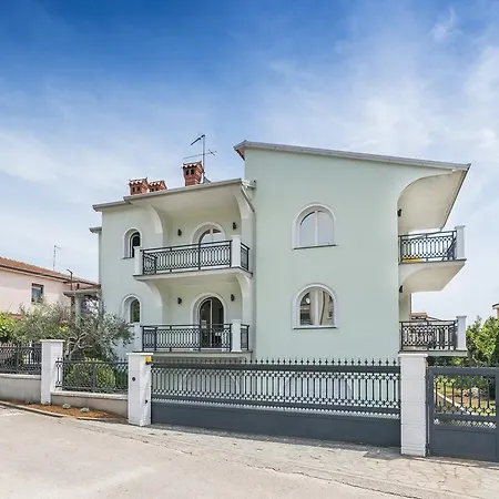 Apartment Nina Umag